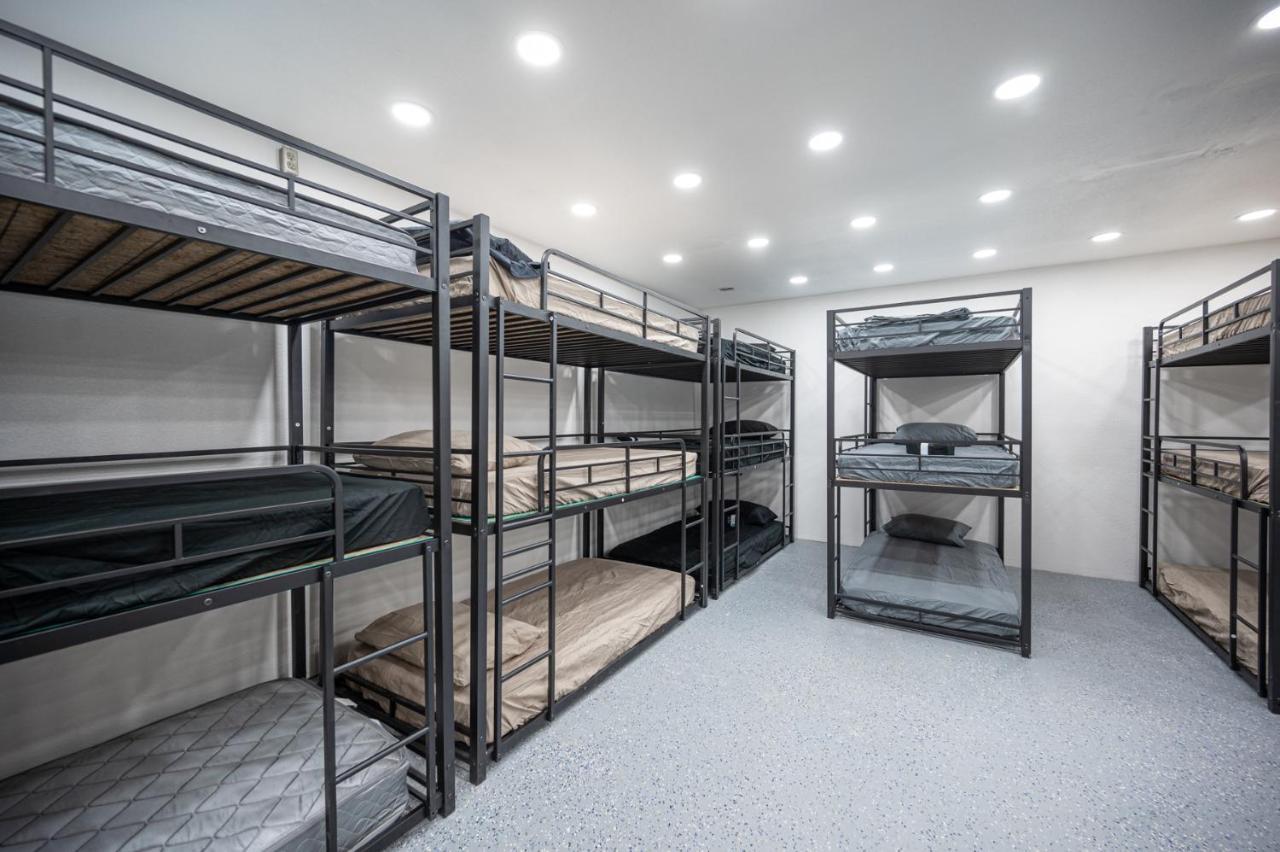 Free Airport & Strip Shuttle, & Bfast! Hostel Las Vegas Bagian luar foto