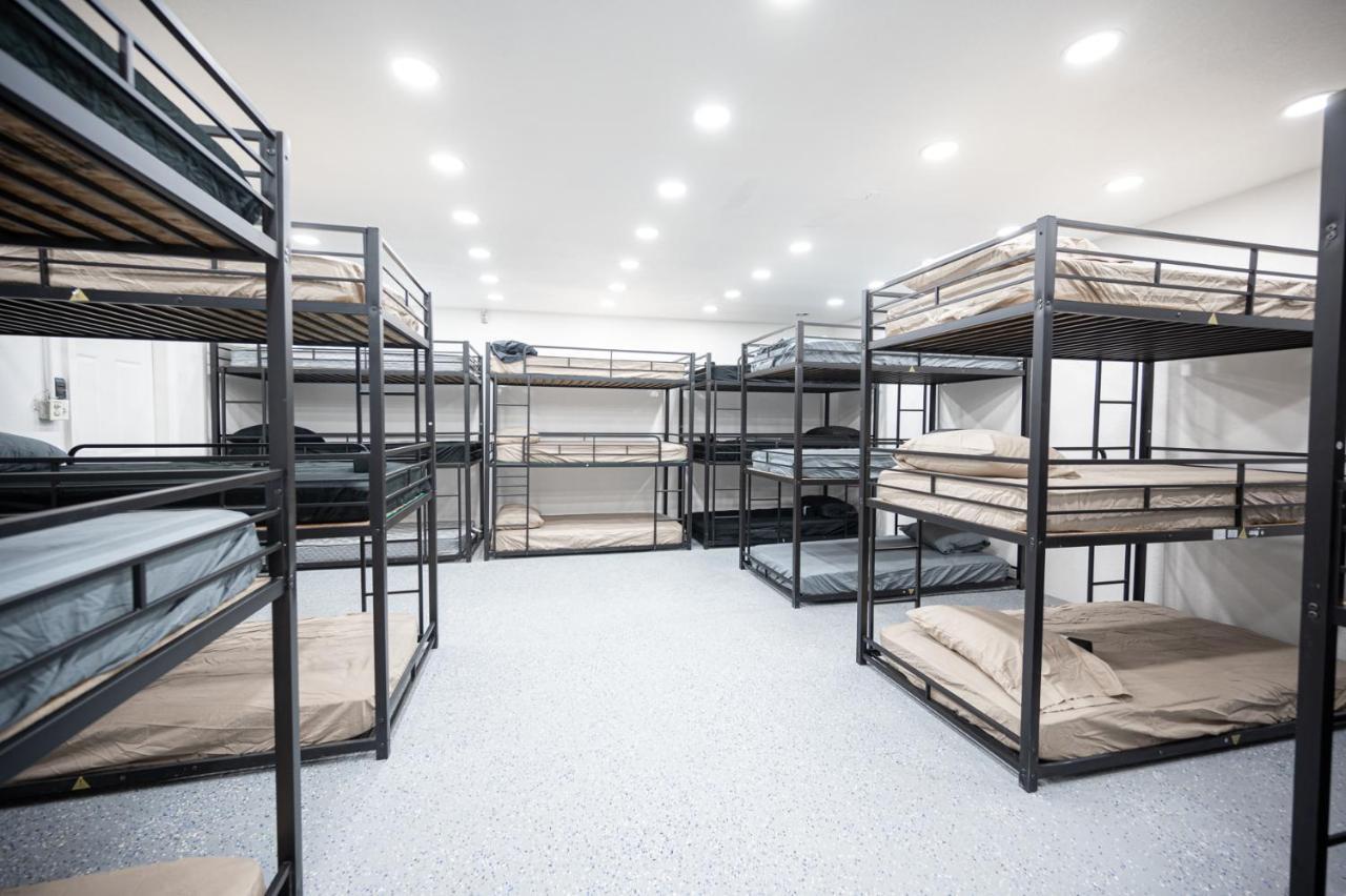 Free Airport & Strip Shuttle, & Bfast! Hostel Las Vegas Bagian luar foto